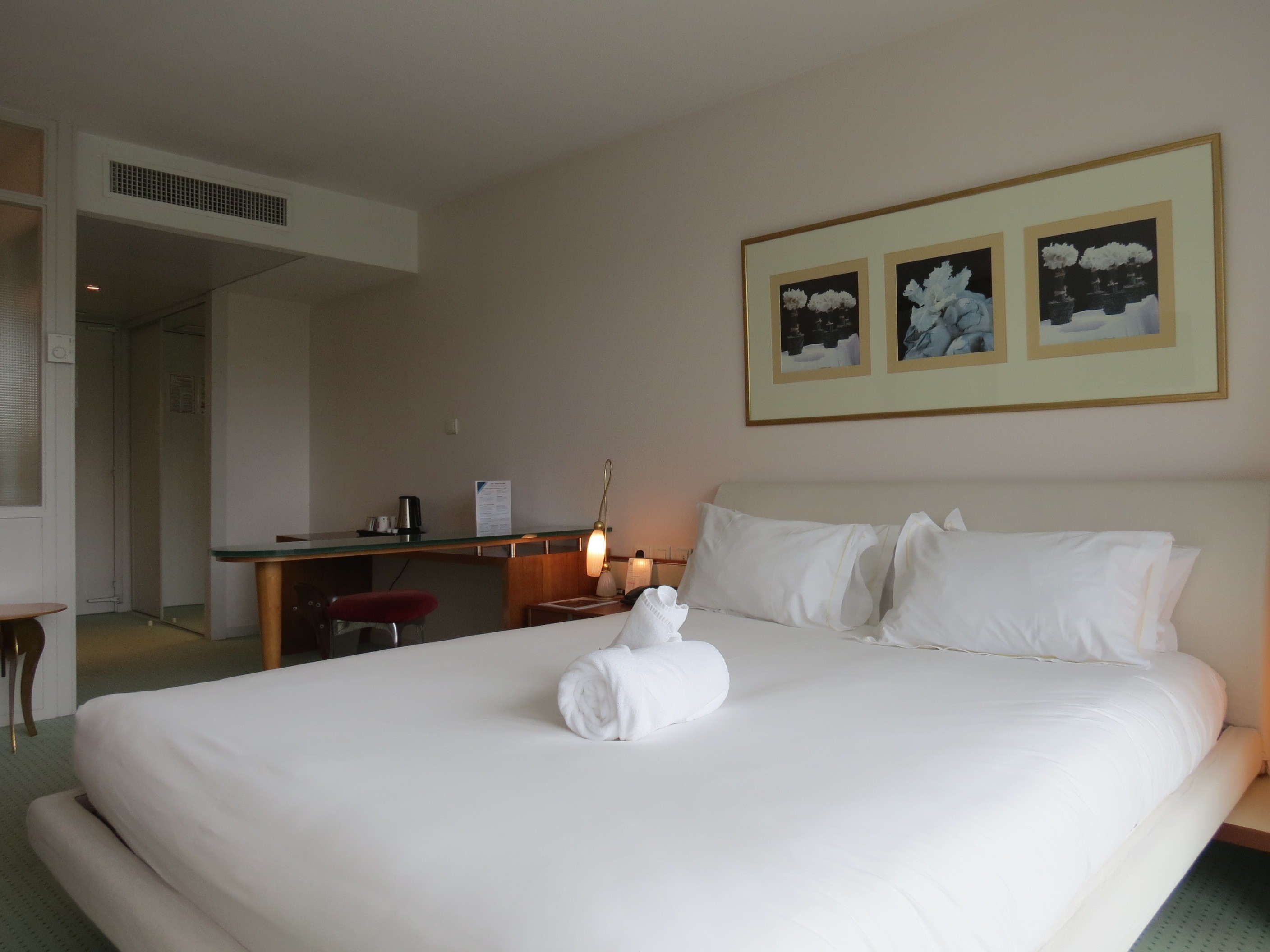 Chambre à grand lit